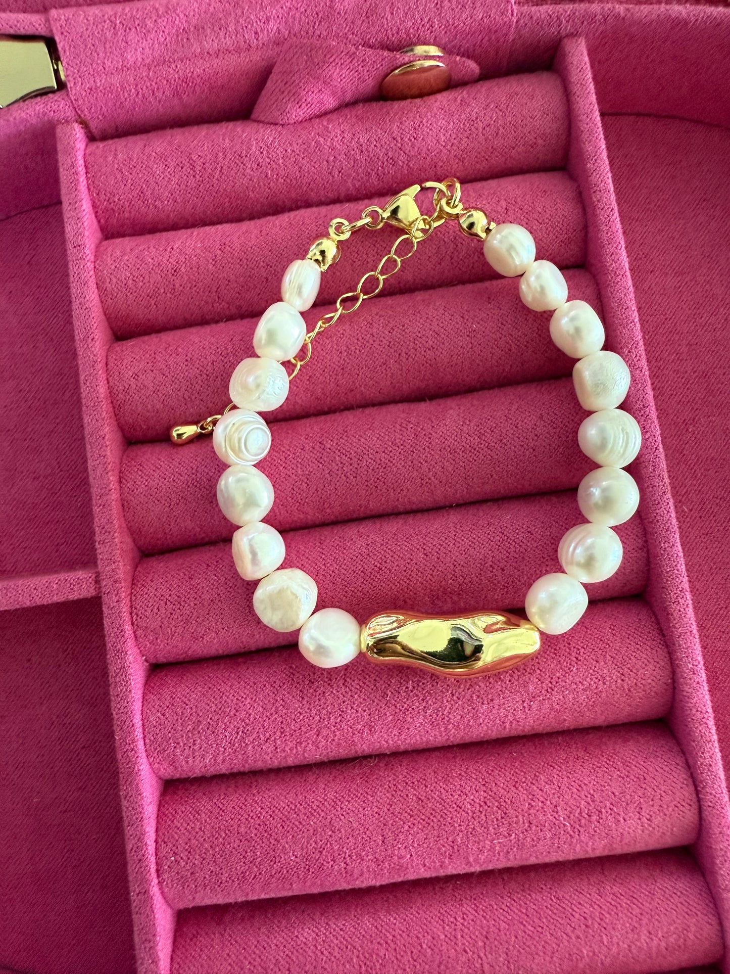 Pearls Bracelets