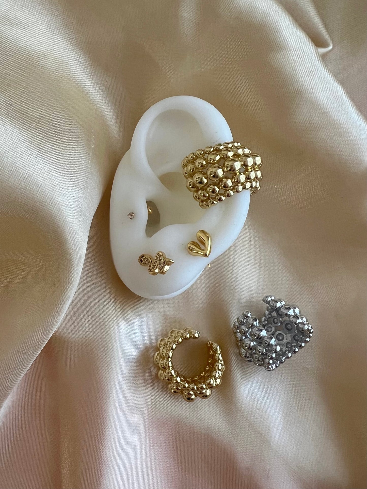 Chunky Beads Ear Cuff