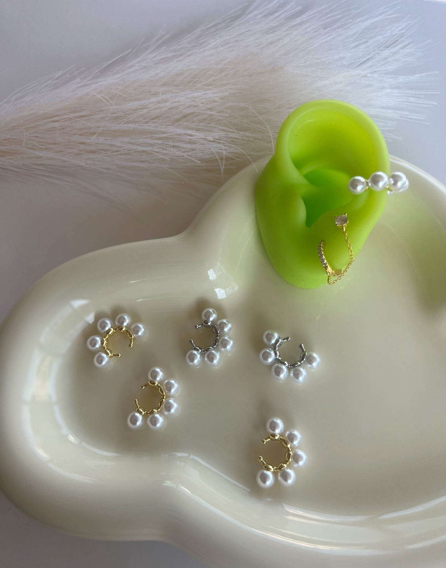 Chunky Perla Ear Cuff