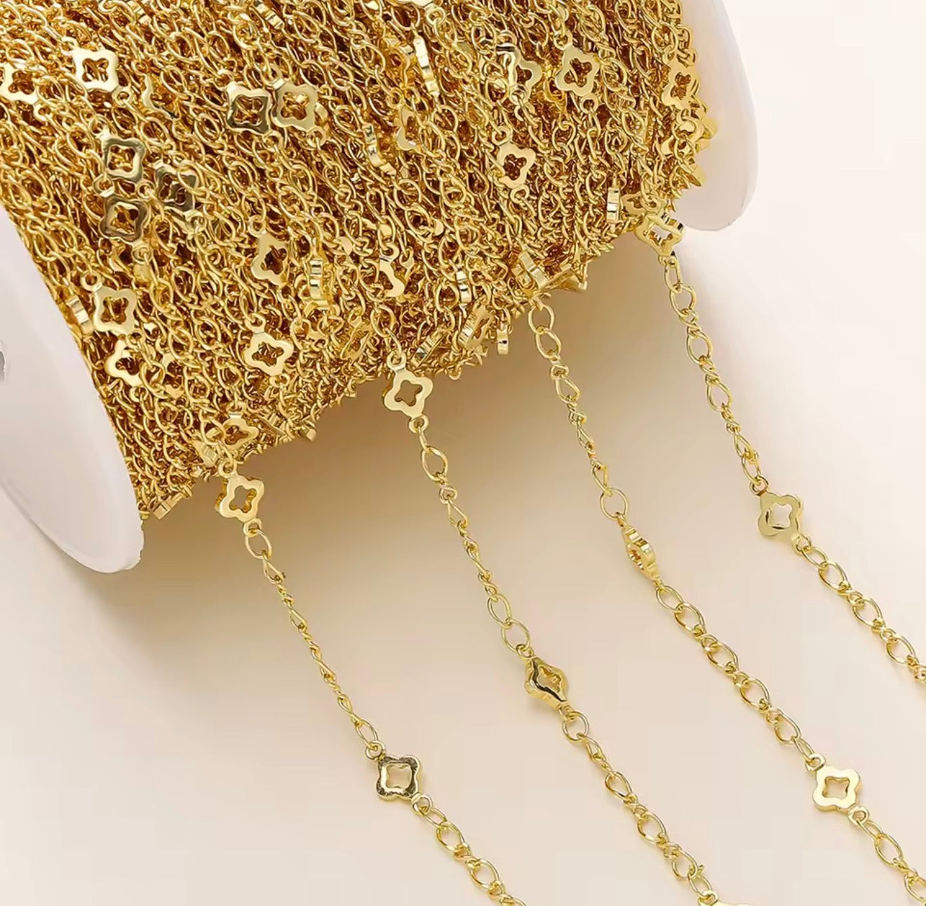 Clover Chain Style 2 in Gold