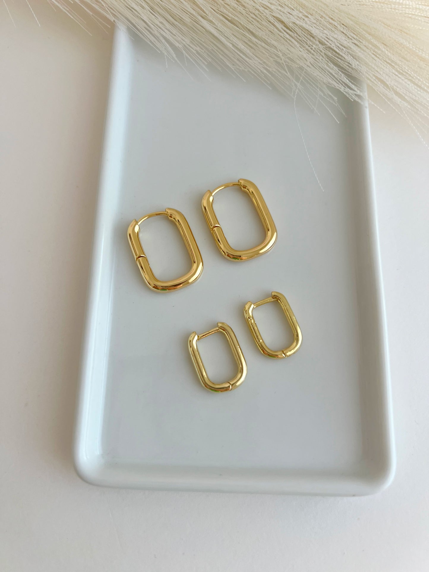 Oblong Hoops