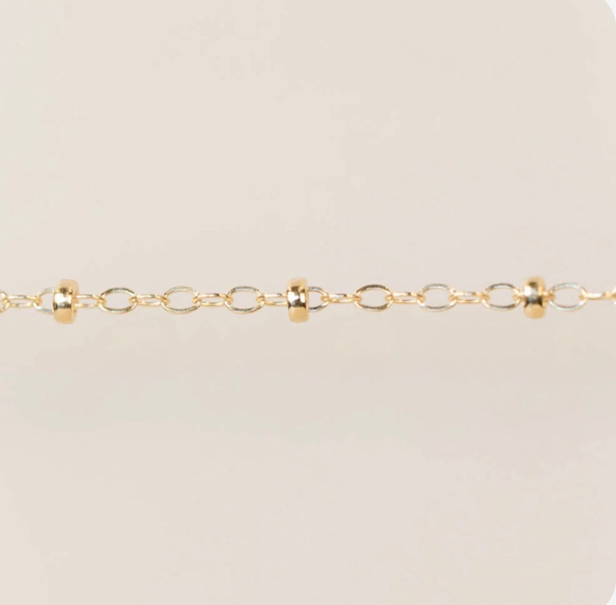 Satellite Chain in Gold