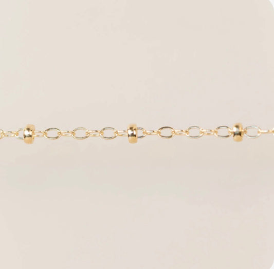 Satellite Chain in Gold