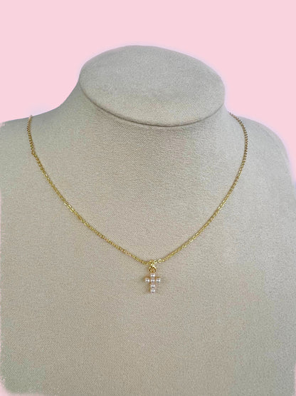 Dainty Pearl Necklace