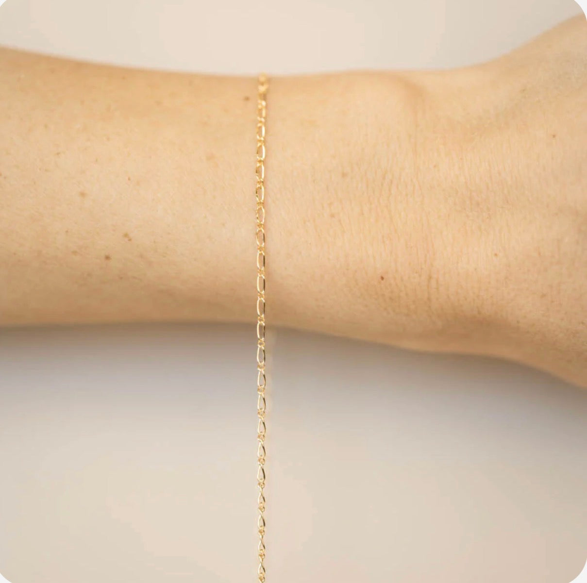 Elongated Figaro Chain