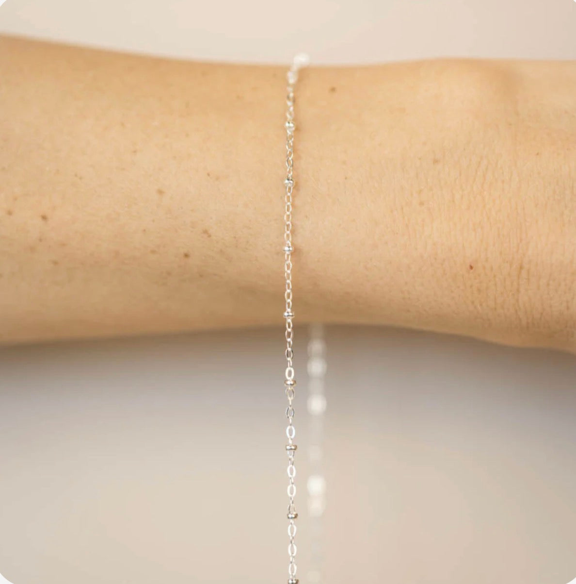 Satellite Chain in Silver
